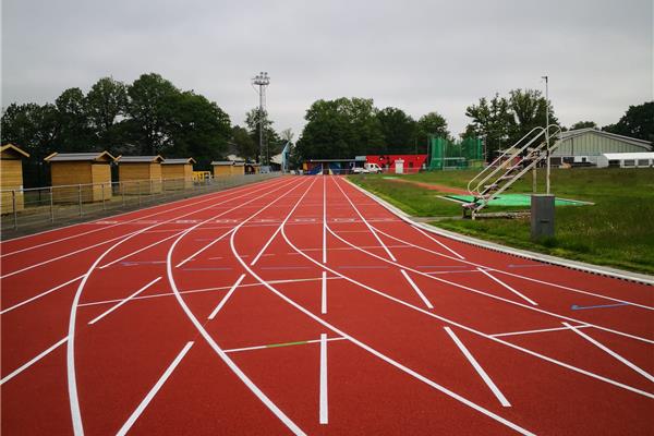 Renovatie atletiekpiste in PU - Sportinfrabouw NV